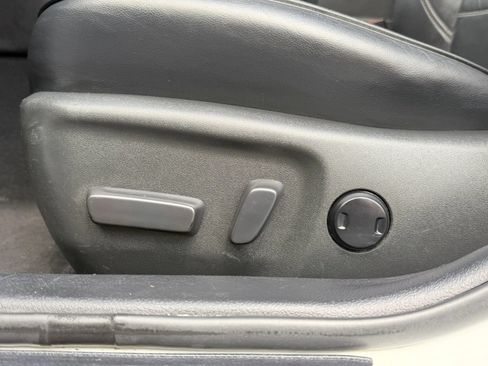 Used 2017 Toyota Camry XLE w/ Moonroof Package FWD image 14