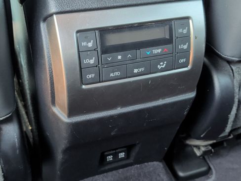 Used 2022 Lexus GX 460 Premium w/ Accessory Package AWD/4WD image 26