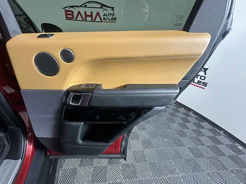 Used 2020 Land Rover Range Rover Sport SVR image 18