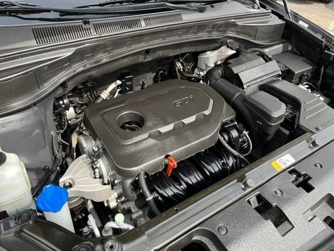 Used 2018 Hyundai Santa Fe Sport image 21