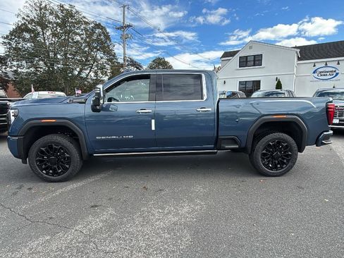 New 2025 GMC Sierra 2500 Denali Ultimate w/ Snow Plow Prep/Camper Package image 4