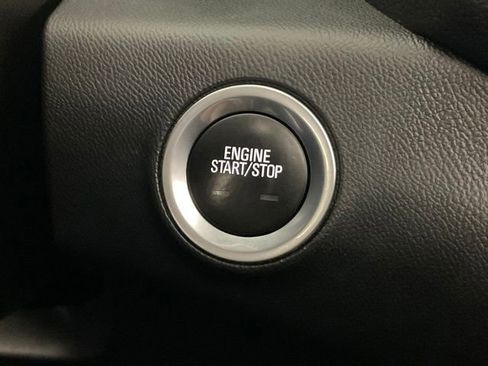 Used 2018 GMC Terrain Denali w/ Advanced Safety Package AWD/4WD image 16