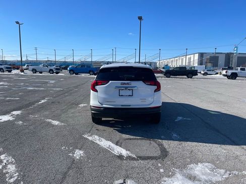 Used 2019 GMC Terrain SLE w/ Driver Convenience Package image 4