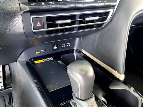 Used 2025 Toyota Camry XSE FWD image 24