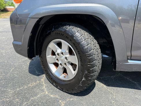 Used 2010 Toyota 4Runner SR5 RWD image 17