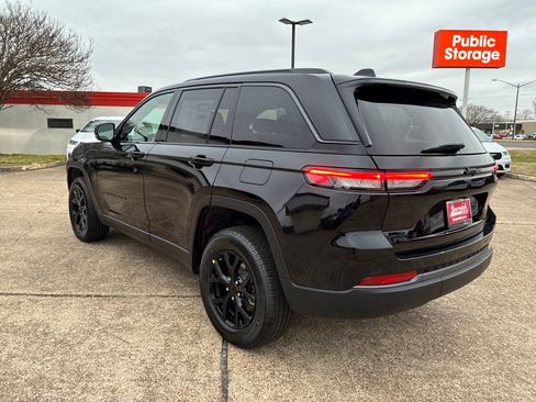 New 2026 Jeep Grand Cherokee Altitude AWD/4WD image 3