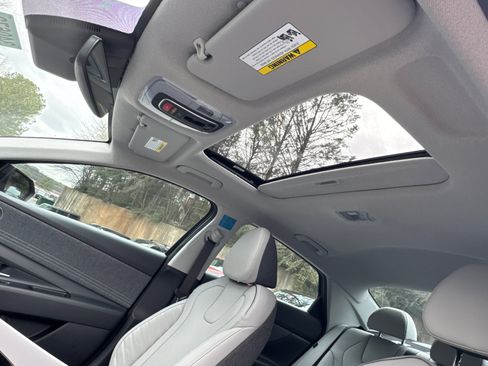 New 2026 Hyundai Elantra Limited image 25