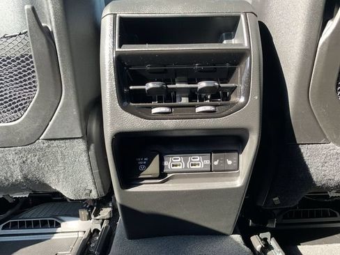 Used 2024 Jeep Grand Cherokee Limited w/ Trailer Tow Package AWD/4WD image 33