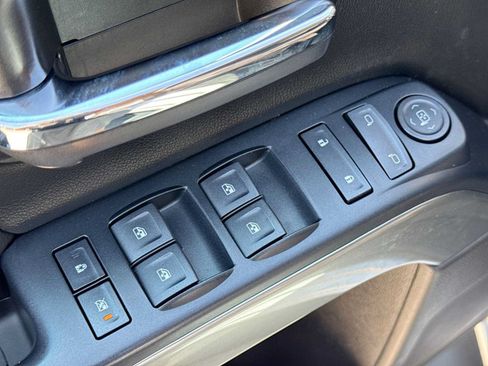 Used 2018 Chevrolet Silverado 1500 LT w/ All Star Edition AWD/4WD image 16
