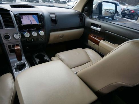 Used 2010 Toyota Tundra Limited image 14