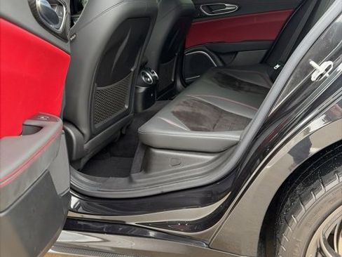 Used 2020 Alfa Romeo Giulia Quadrifoglio w/ Exterior Carbon Fiber Package image 12