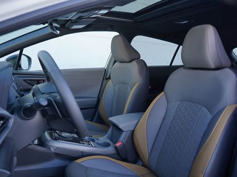 Used 2025 Subaru Crosstrek 2.5i Sport w/ Crosstrek Mirror Package image 7