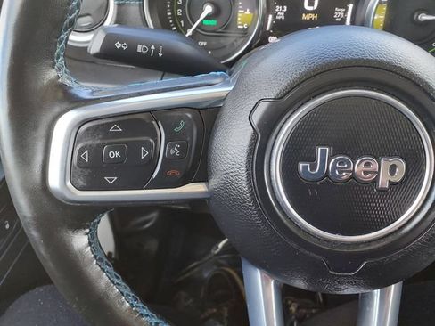 Used 2022 Jeep Wrangler Unlimited Rubicon 4xe w/ Cold Weather Group AWD/4WD image 18