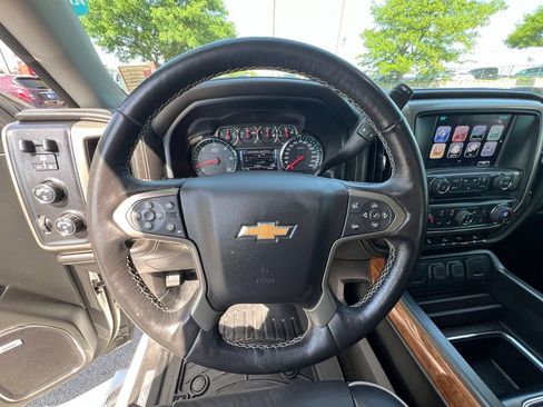 Used 2018 Chevrolet Silverado 1500 High Country AWD/4WD image 42