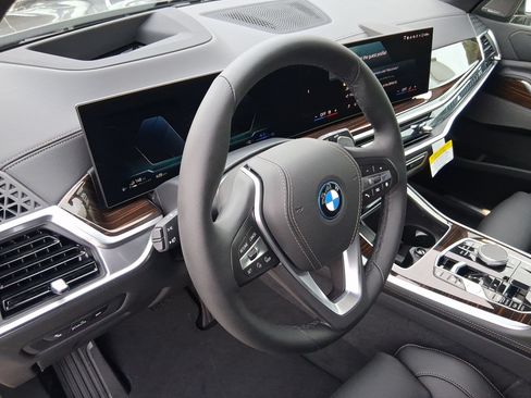 Used 2026 BMW X5 xDrive50e w/ Premium Package AWD/4WD image 4