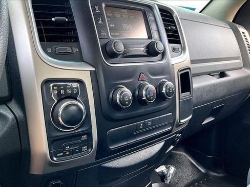 Used 2014 RAM 1500 Classic SLT AWD/4WD image 16