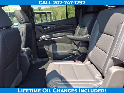 New 2026 Chevrolet Traverse LT w/ Sun and Wheel Package AWD/4WD image 15