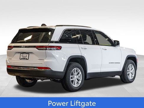 Used 2023 Jeep Grand Cherokee Laredo w/ Luxury Tech Group I image 7