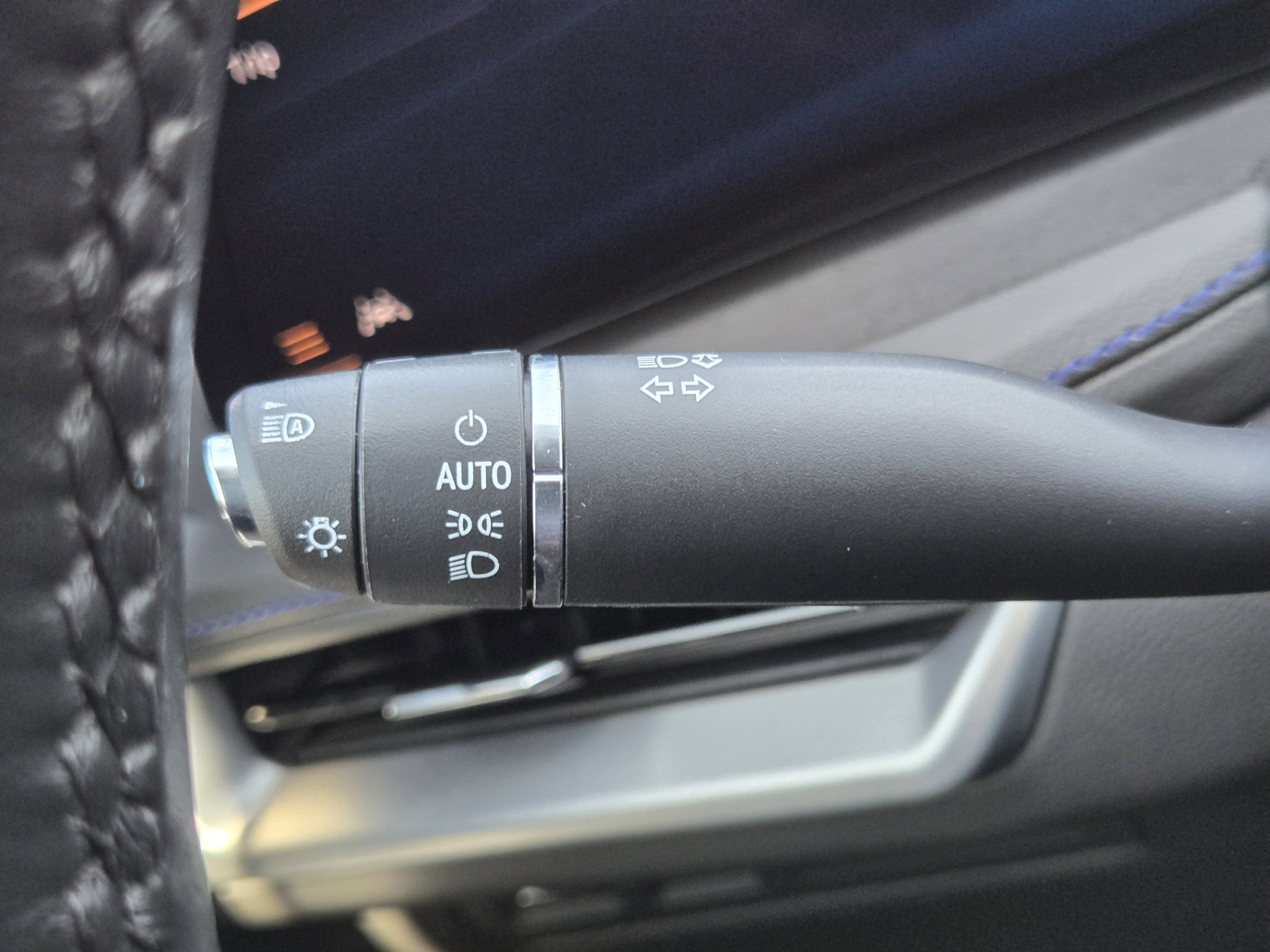 Used 2024 Cadillac XT4 Sport w/ Cold Weather Package FWD image 19