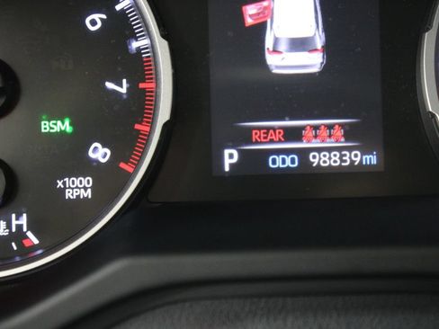 Used 2020 Toyota RAV4 XLE Premium AWD/4WD image 39