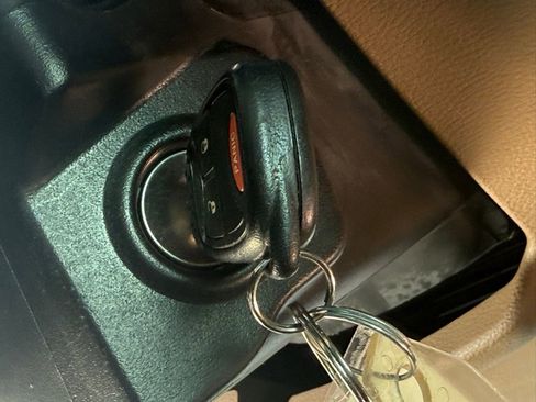 Certified 2016 Jeep Wrangler Unlimited Rubicon w/ Connectivity Group image 18