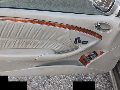 Used 2004 Mercedes-Benz CLK 500 Cabriolet image 12