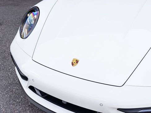 Certified 2024 Porsche 911 Targa 4 GTS w/ Premium Package AWD/4WD image 11