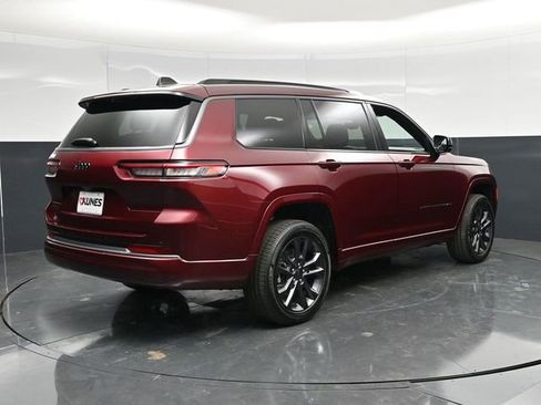 New 2026 Jeep Grand Cherokee L Limited AWD/4WD image 11