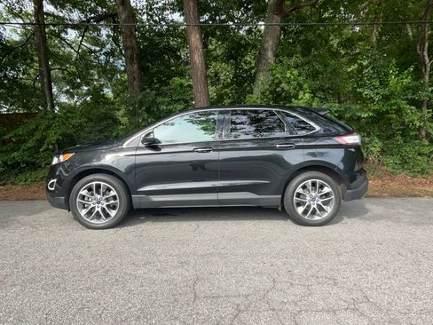Used 2015 Ford Edge Titanium w/ Technology Package FWD image 15