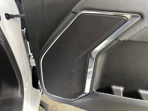 Used 2024 Chevrolet Silverado 2500 LT w/ Convenience Package image 30