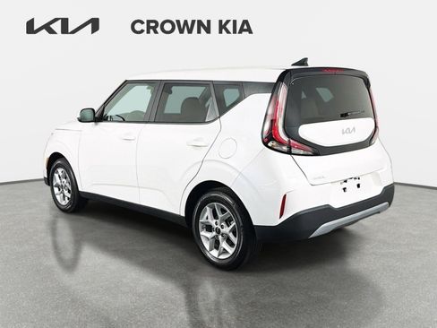 Certified 2025 Kia Soul LX w/ LX Technology Package FWD image 7