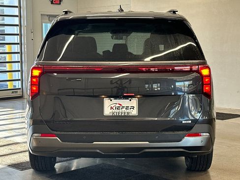 New 2026 Kia Carnival SX w/ SX Dark Edition Package image 4