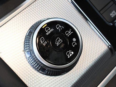 Used 2022 Mitsubishi Outlander SEL AWD/4WD image 35