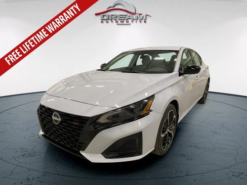 New 2026 Nissan Altima 2.5 SR FWD image 3