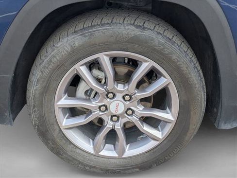 Used 2023 GMC Terrain SLT image 22