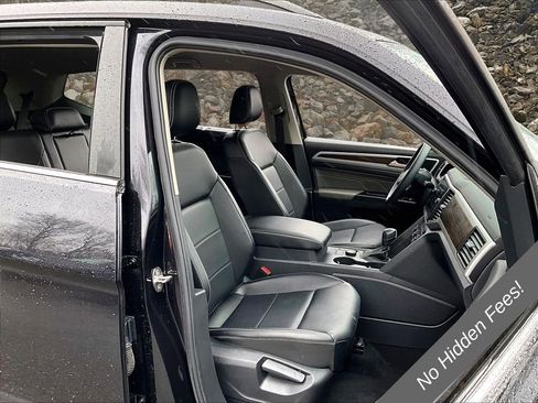Used 2021 Volkswagen Atlas SE w/ Towing Package AWD/4WD image 7