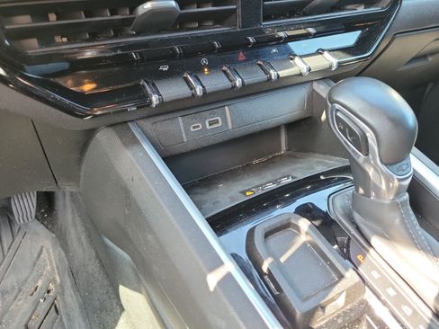 Used 2023 Chevrolet Colorado LT w/ LT Convenience Package II RWD image 19