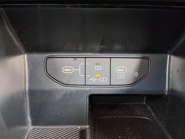 Used 2025 Kia Sorento SX AWD/4WD image 9