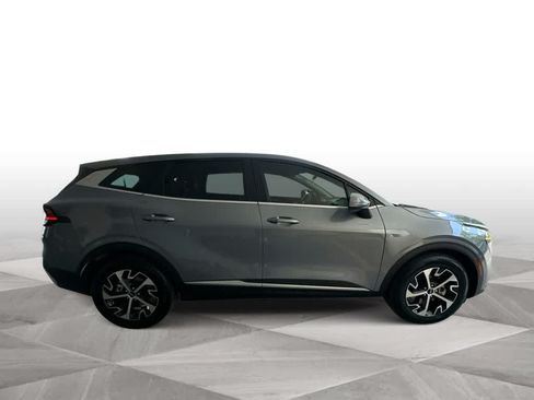 Used 2024 Kia Sportage EX FWD image 9