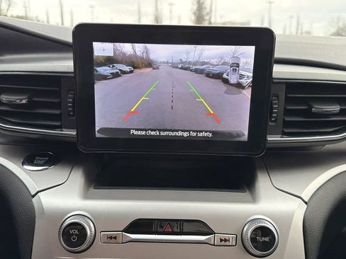 Used 2021 Ford Explorer XLT w/ Equipment Group 202A image 32