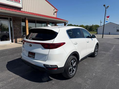 Used 2022 Kia Sportage LX AWD/4WD image 4