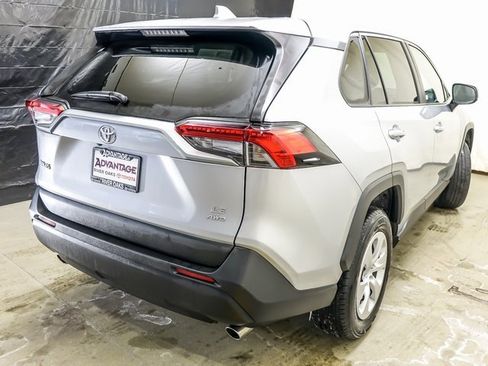 Used 2024 Toyota RAV4 LE image 7