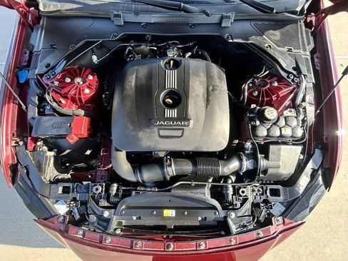 Used 2017 Jaguar XE Premium RWD image 29