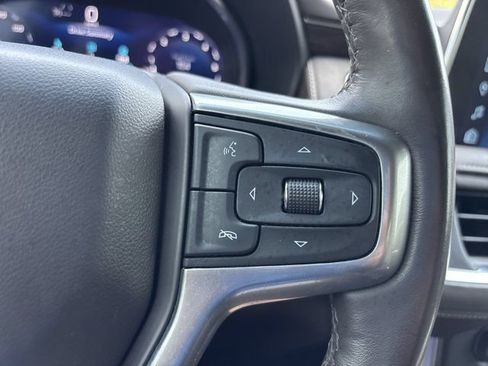 Used 2022 Chevrolet Tahoe Z71 w/ Luxury Package AWD/4WD image 34
