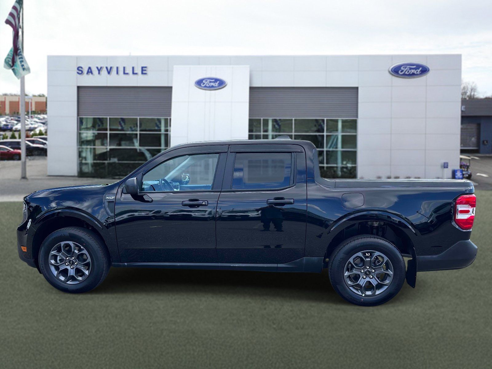Used 2026 Ford Maverick XLT FWD image 2