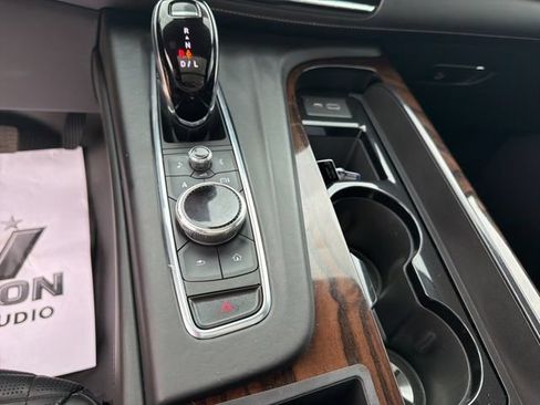 Used 2023 Cadillac Escalade Sport Platinum AWD/4WD image 16