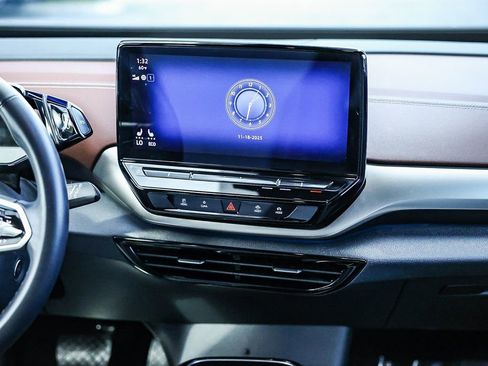 Certified 2023 Volkswagen ID.4 2WD image 18