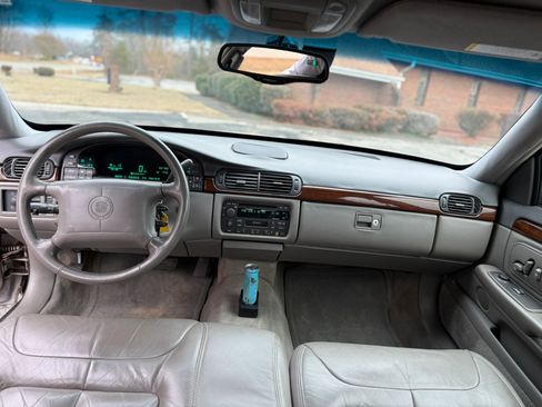 Used 1999 Cadillac De Ville D'Elegance FWD image 12