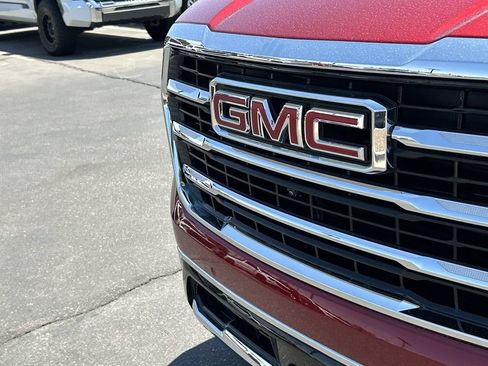 Used 2025 GMC Yukon XL Elevation AWD/4WD image 31