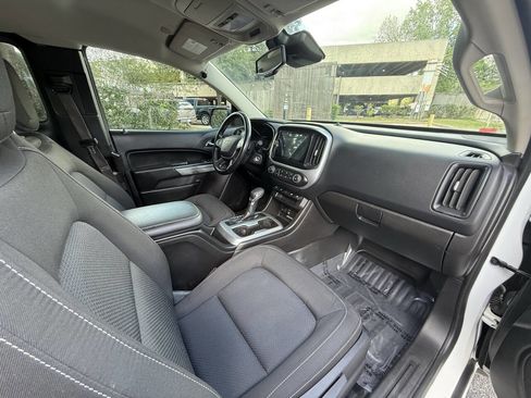 Used 2022 Chevrolet Colorado LT w/ Fleet Safety Package image 35